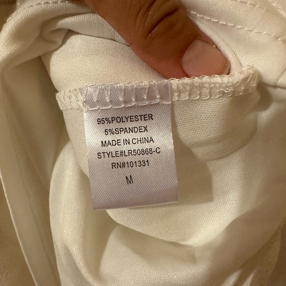 White Romper 💕 - Picture 3 of 3